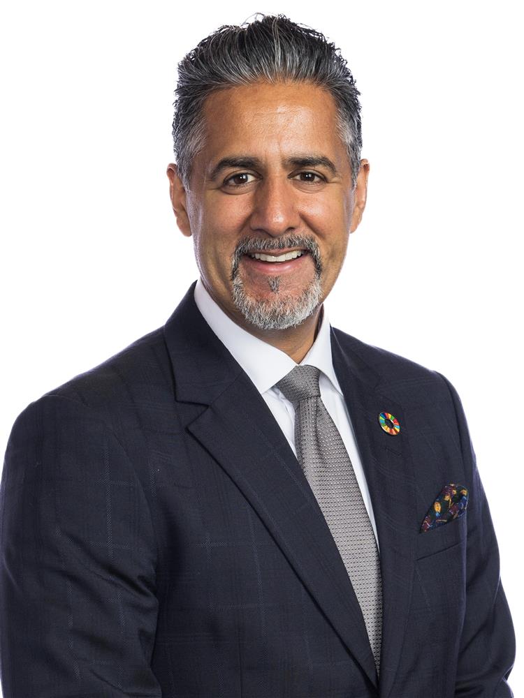 Stortingsrepresentant Abid Raja (V) - Klikk for stort bilde